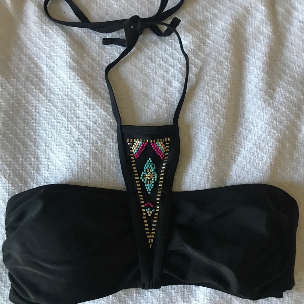 Cute bikini top!